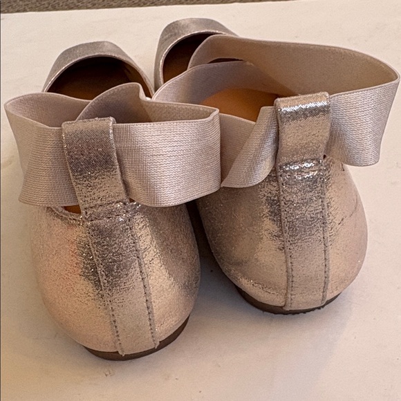 Like New Jessica Simpson Mandalaye Criss-Cross Strap Ballet Flats Gold Size 8 - Picture 6 of 9